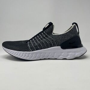 Nike React Phantom Run Flyknit 2 Men Size 12 Black White CJ0277-003 Running Shoe